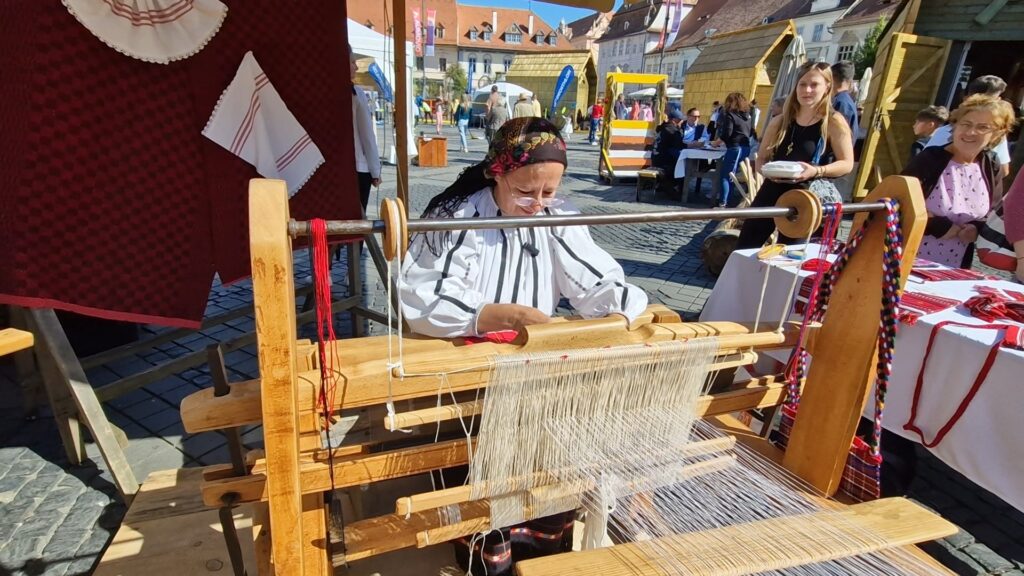 Rodica Ispas și războiul de țesut - FOTO/VIDEO